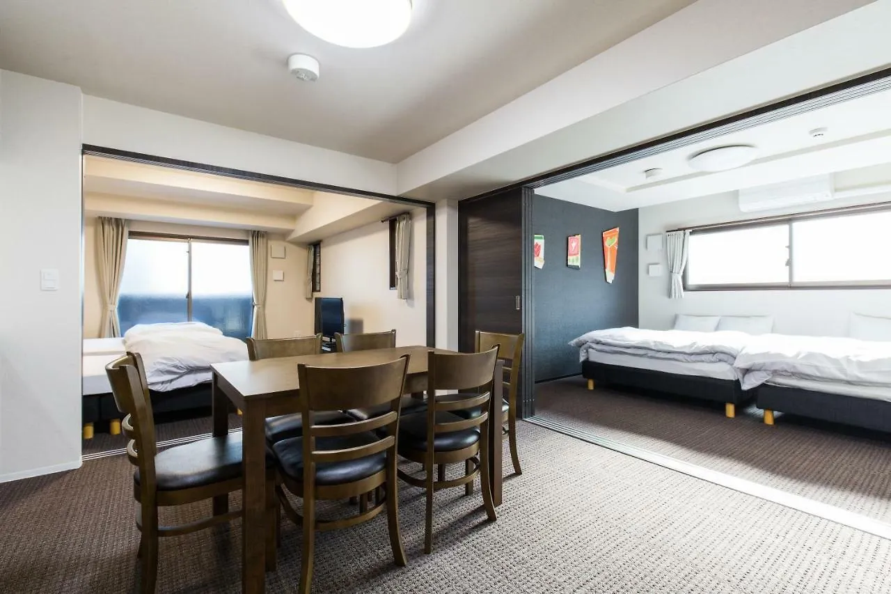 Raku Hotel Kyōto 3*,